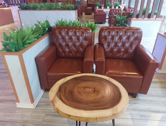 Bàn ghế gỗ - Mang đến vẻ đẹp ĐẲNG CẤP&CỔ KÍNH cho không gian khách sạn 