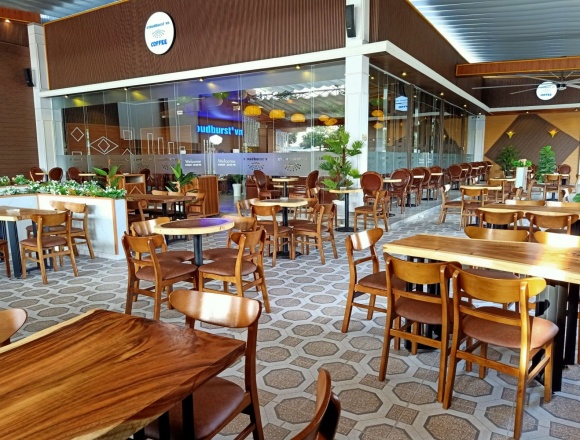 Bàn ghế gỗ - Yếu tố giúp nhà hàng, khách sạn THU HÚT khách hàng
