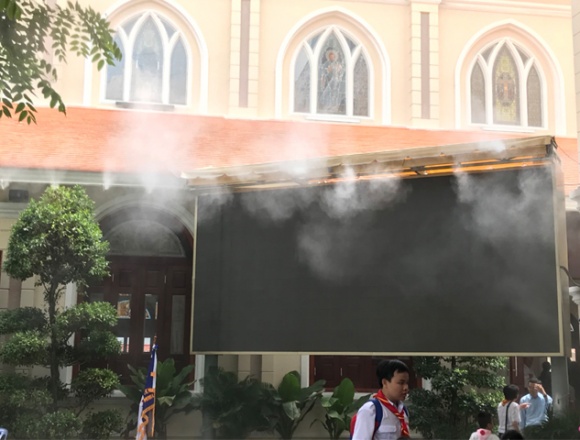 Dịch vụ lắp đặt lắp đặt máy phun sương CloudBurst cho trường học